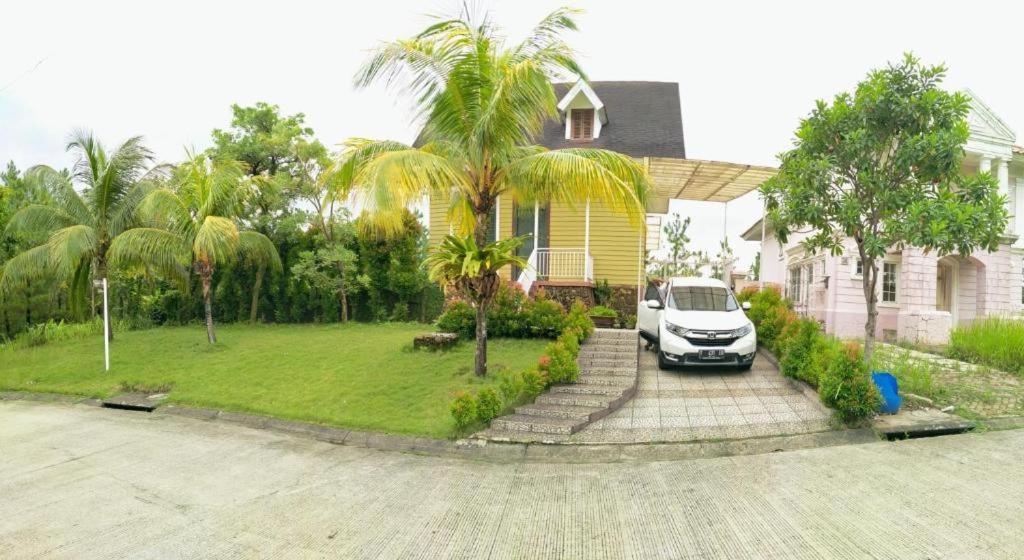 Villa Gathering Yuni Syahla Citaringgul Exterior foto